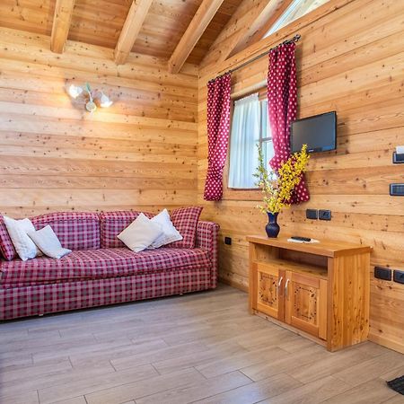 Chalet Camping Fae 1 Мадонна-ді-Кампільйо Екстер'єр фото