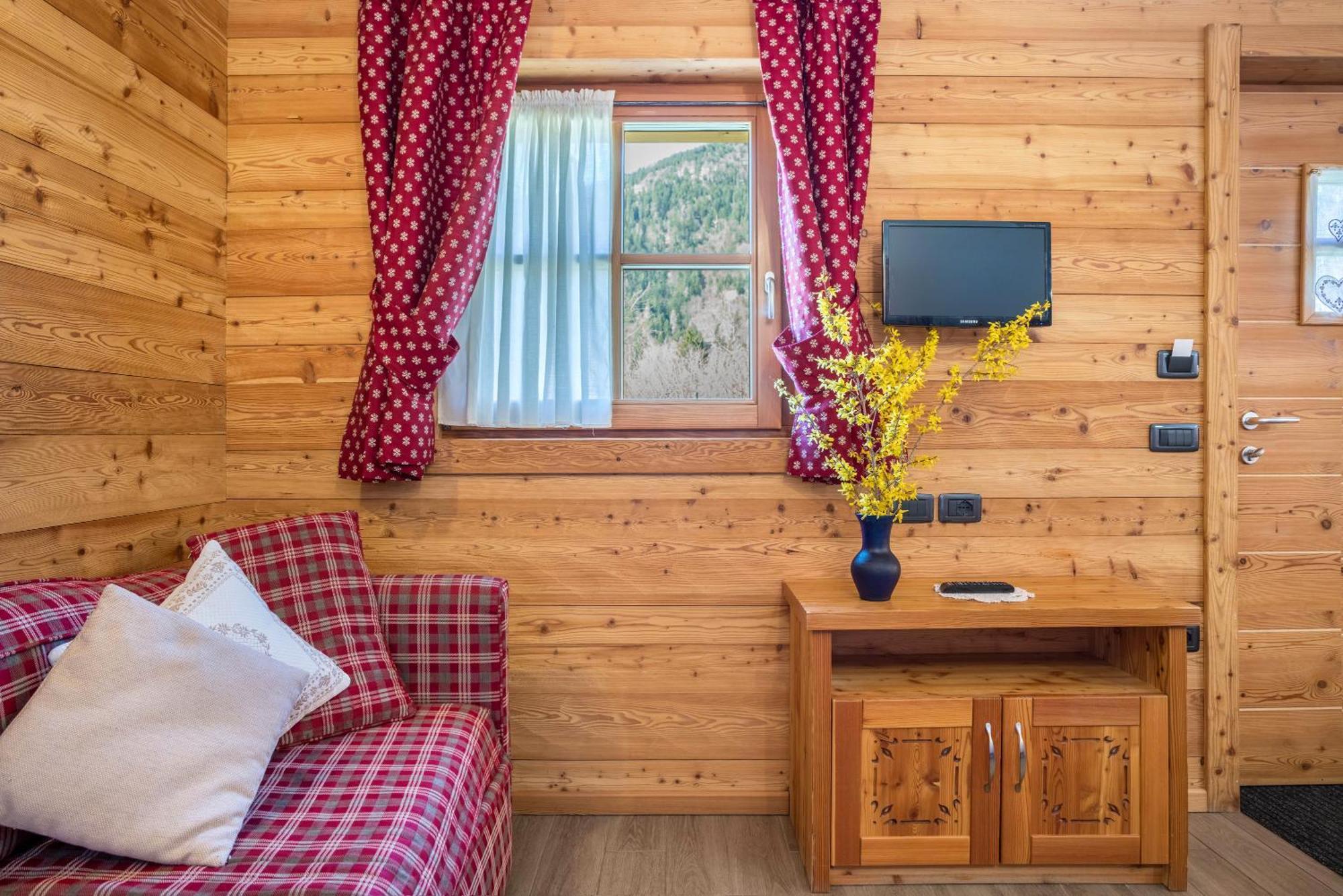 Chalet Camping Fae 1 Мадонна-ді-Кампільйо Екстер'єр фото